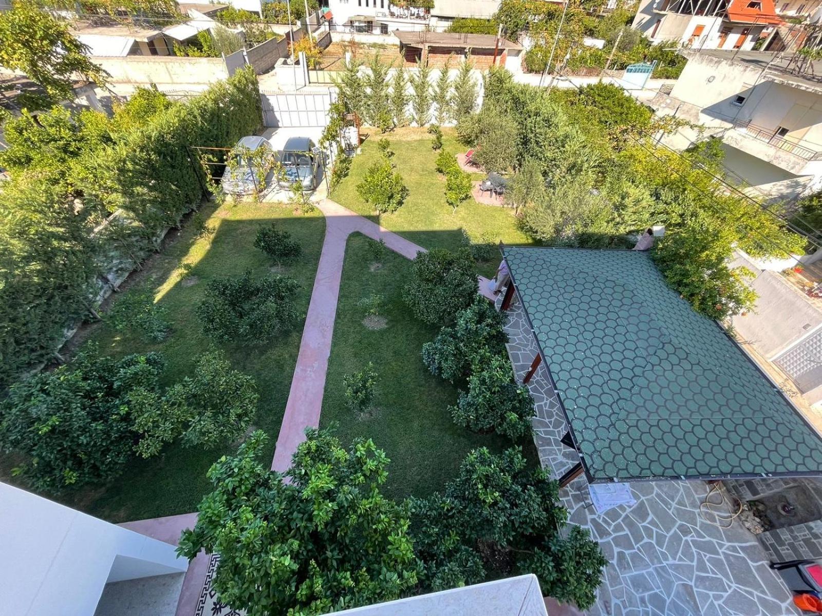 Hotel Vila C Plus Plus Berat Bagian luar foto